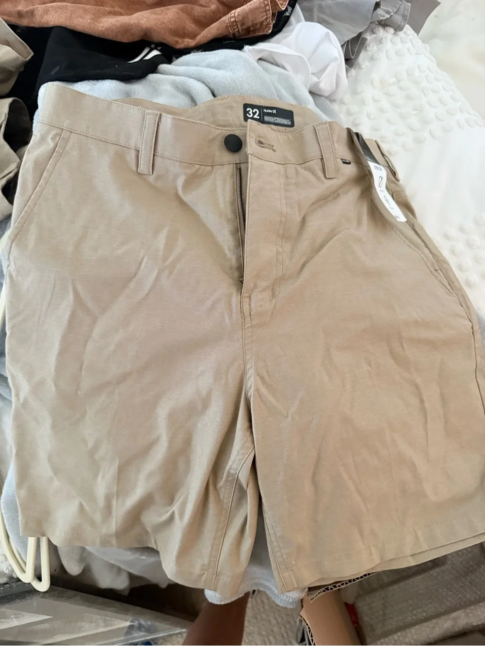 Hurley Men's Tan Flat Front Shorts - Classic Everyday Style